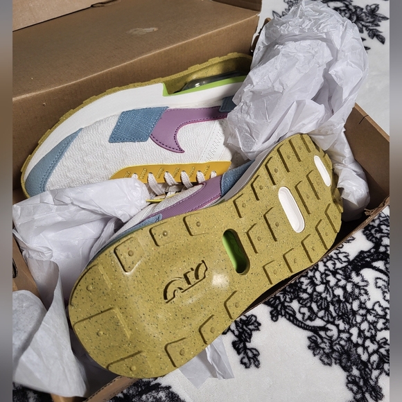 Nike Air Max Women's Pre-Day SE Nike Sun Club Sail Multi Shoes Size 6 DJ9984-100 - Picture 10 of 10